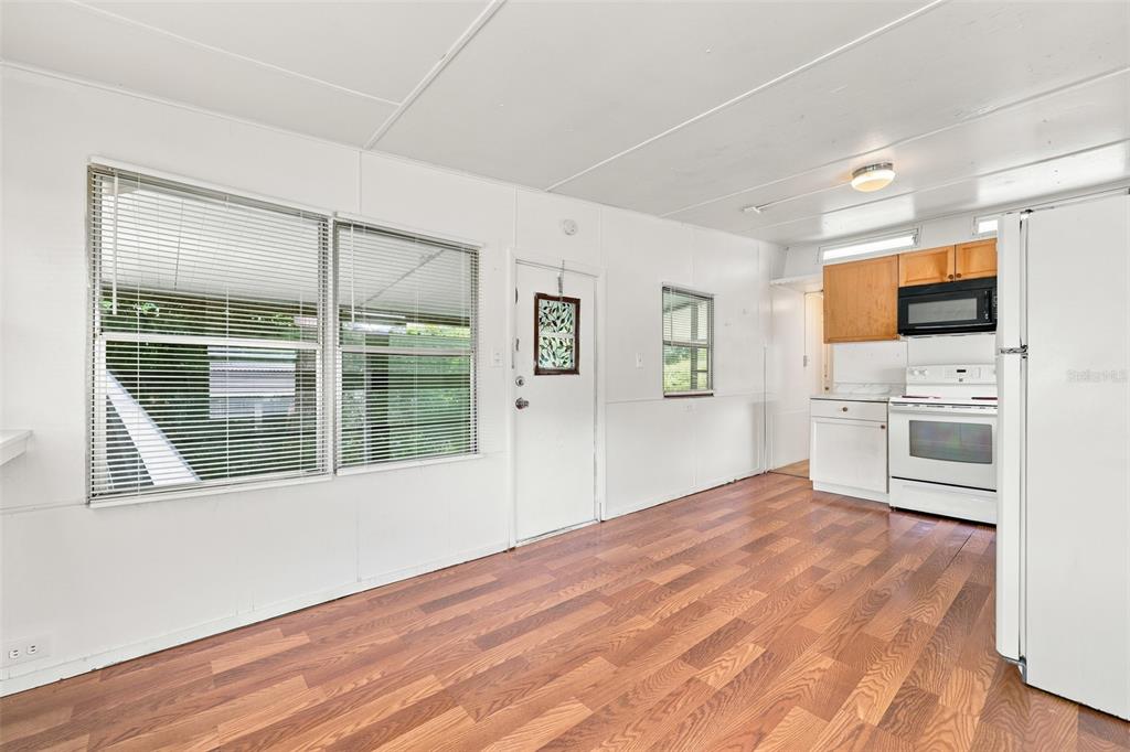 7115 LOFTY DRIVE, PORT RICHEY, FL — photo 4 of 27