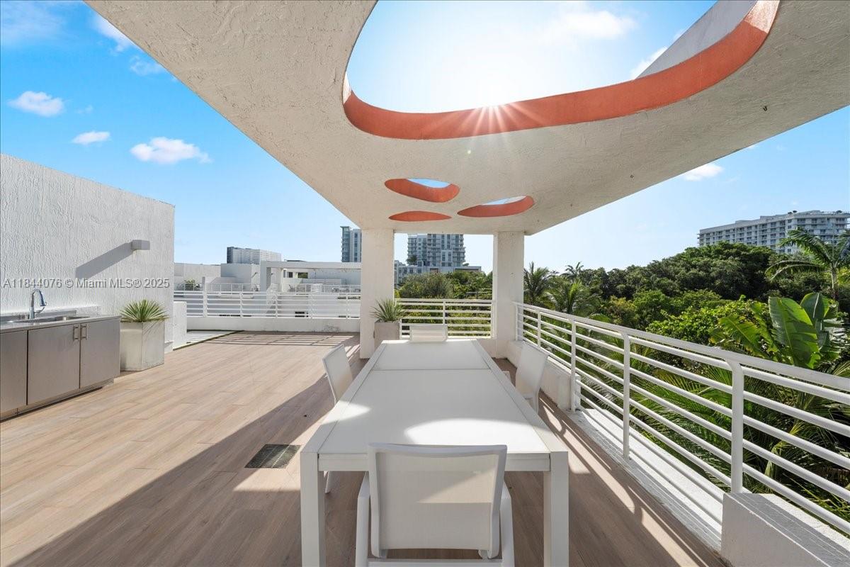 455 NE 39th St # 302, Miami FL 33137