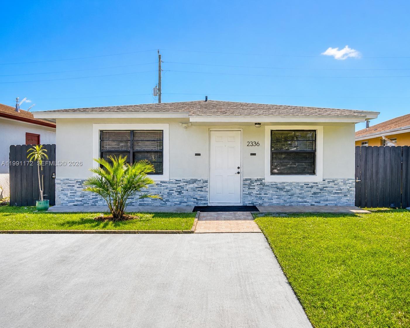 2336 Hope St, Hollywood FL 33020