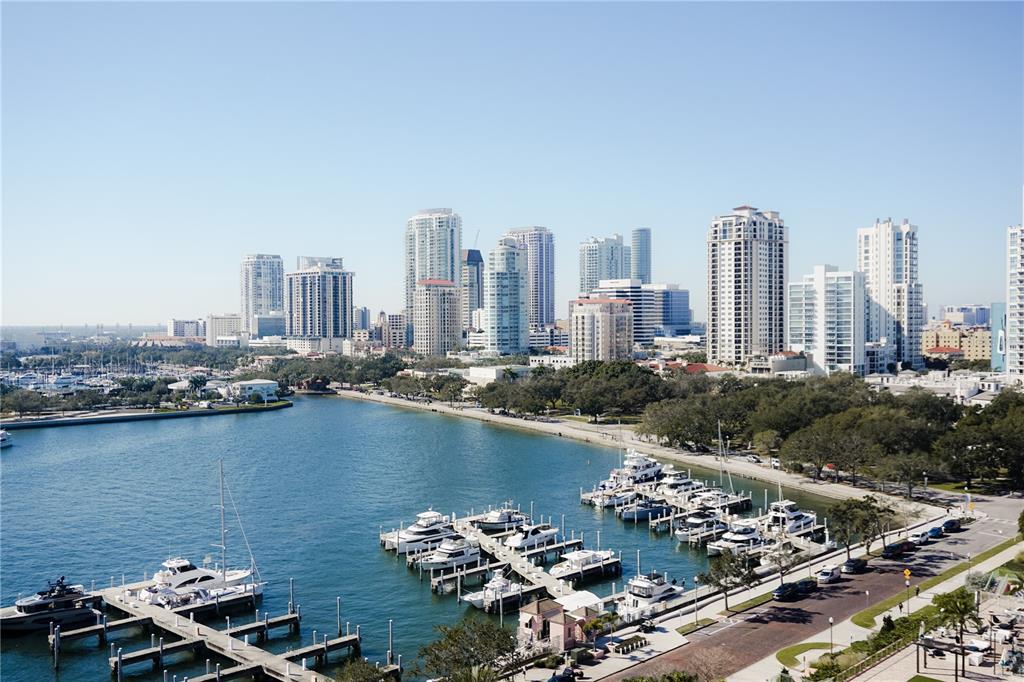 555 5TH AVENUE NE UNIT 1302