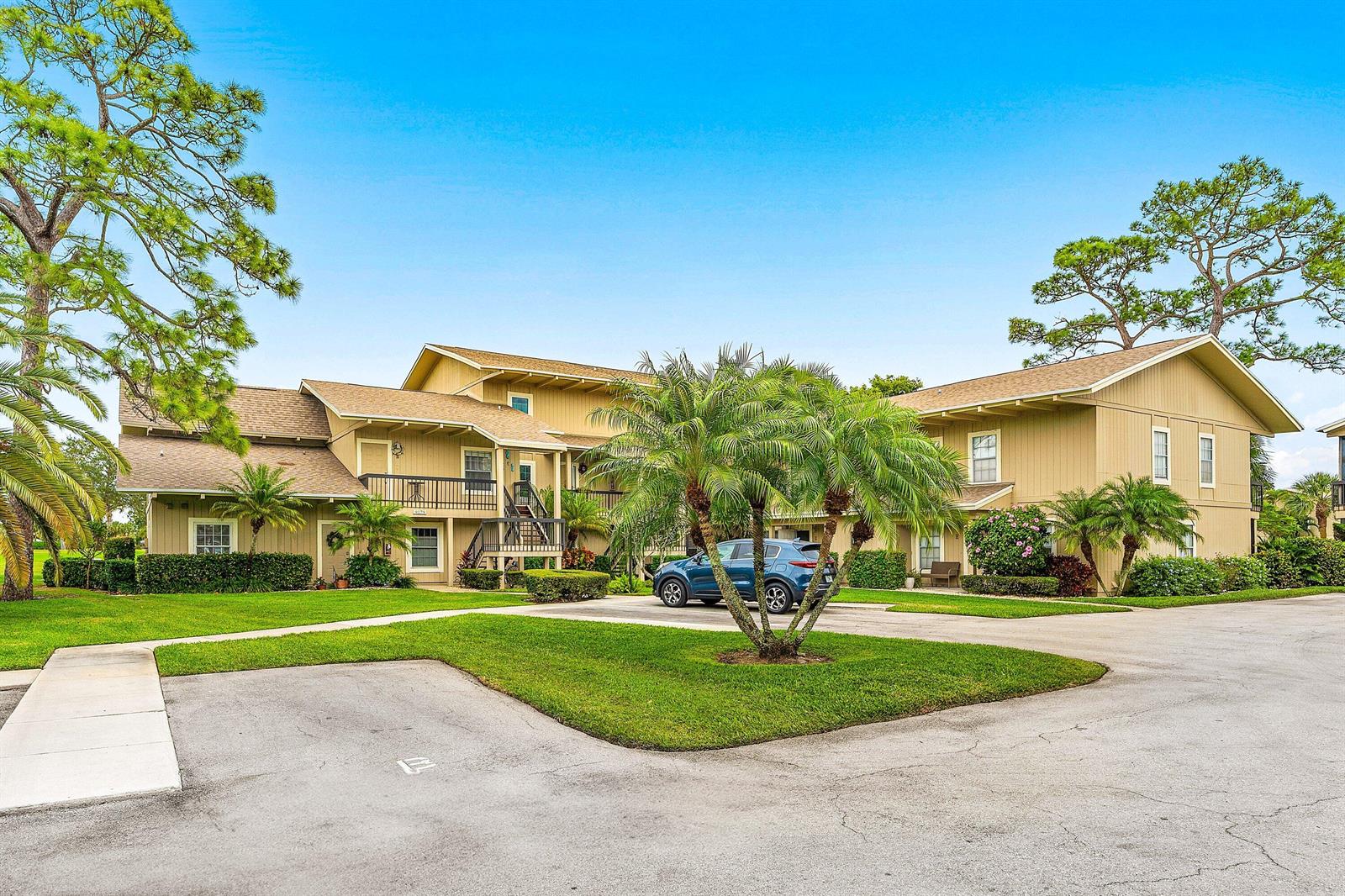 9179 SE Riverfront Terrace # F, Jupiter FL 33469