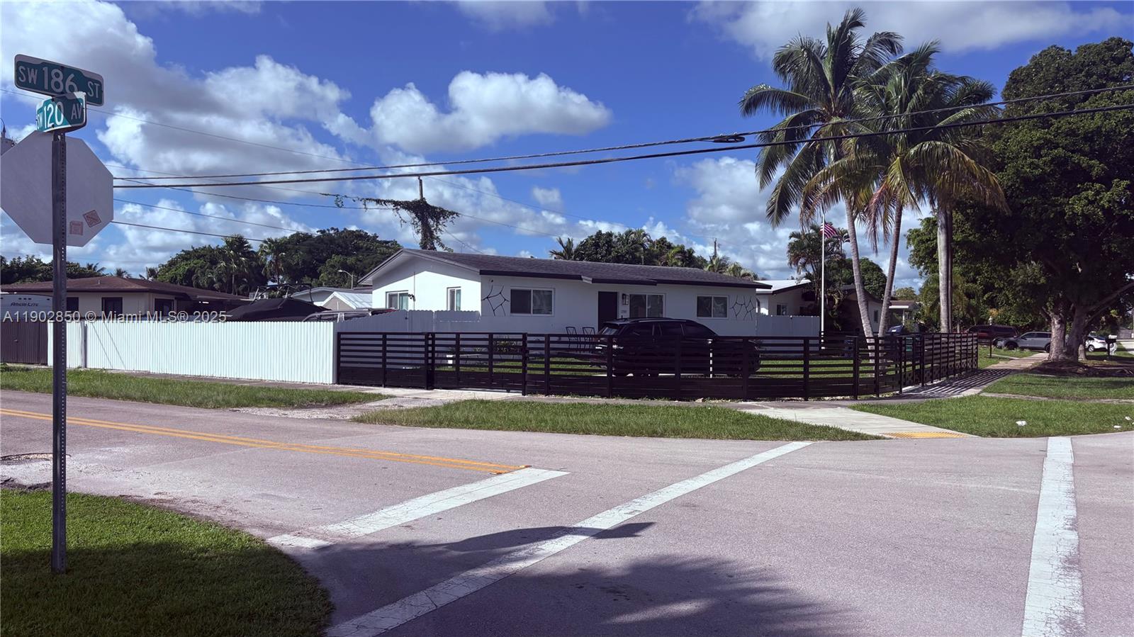 12000 SW 186th St, Miami FL 33177