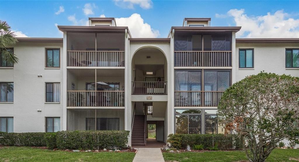 1871 PINE RIDGE WAY W UNIT 2E