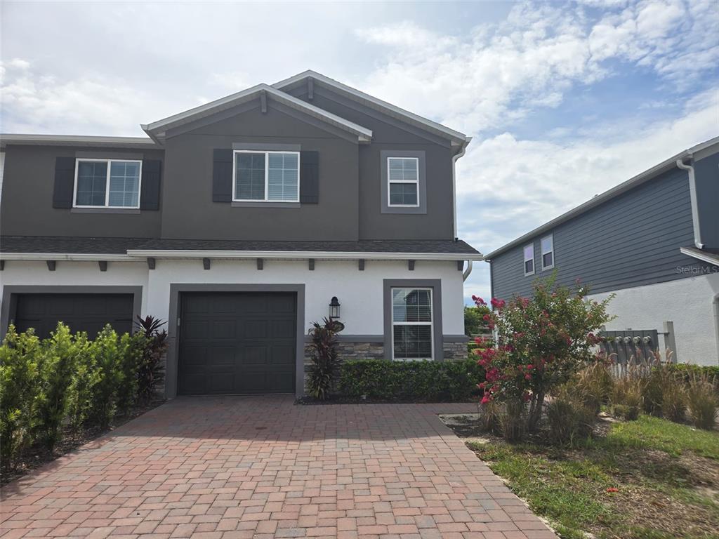 2802 NARCOOSSEE COMMONS WAY