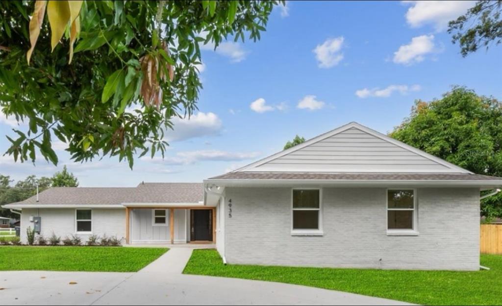 4935 BOBBIE AVE