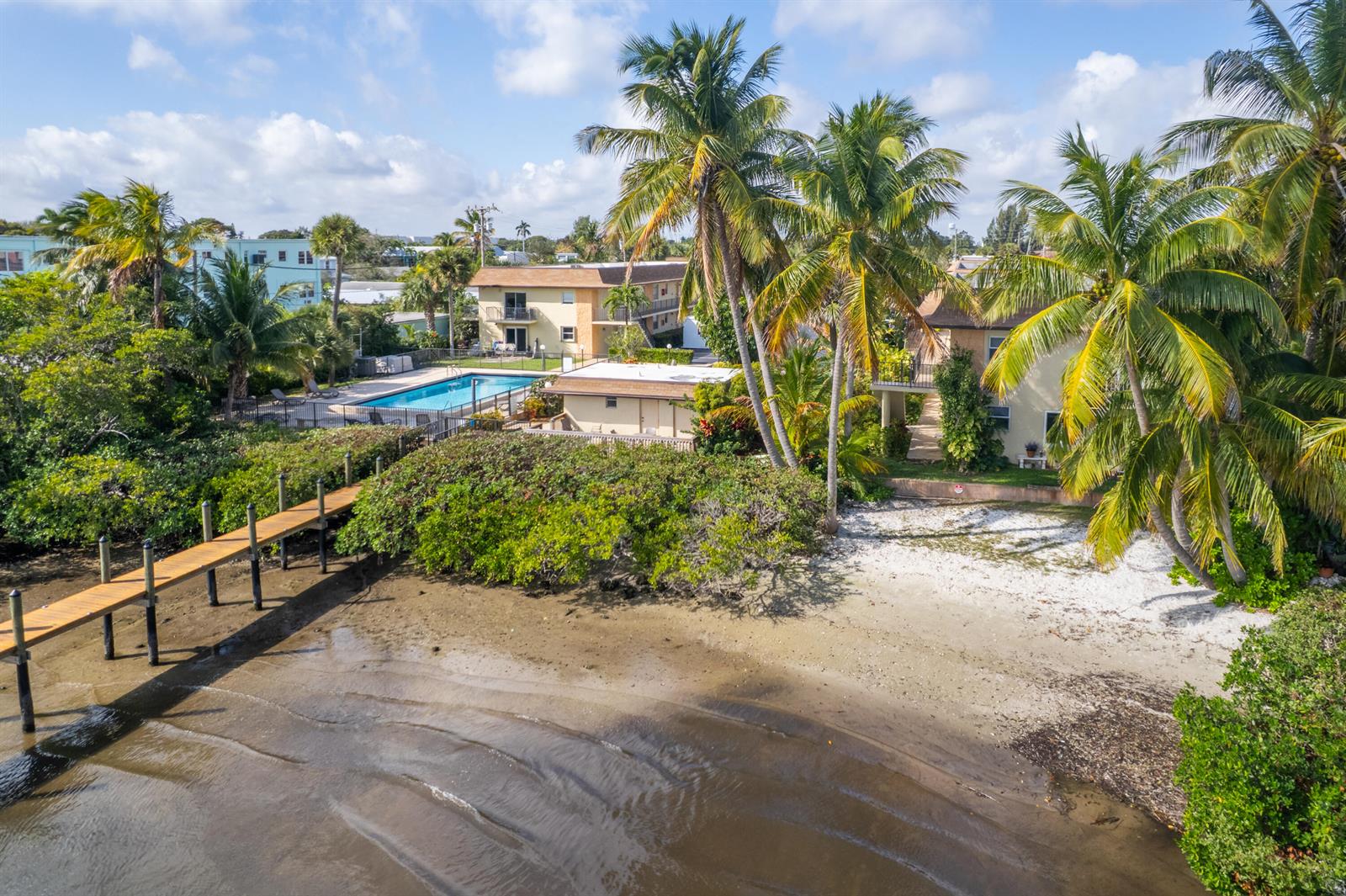 720 N Dixie Highway # 603, Lantana FL 33462