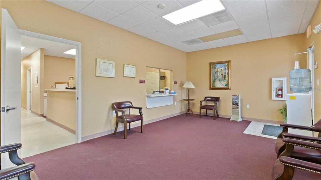 401 E NORTH BOULEVARD, LEESBURG, FL — photo 4 of 24