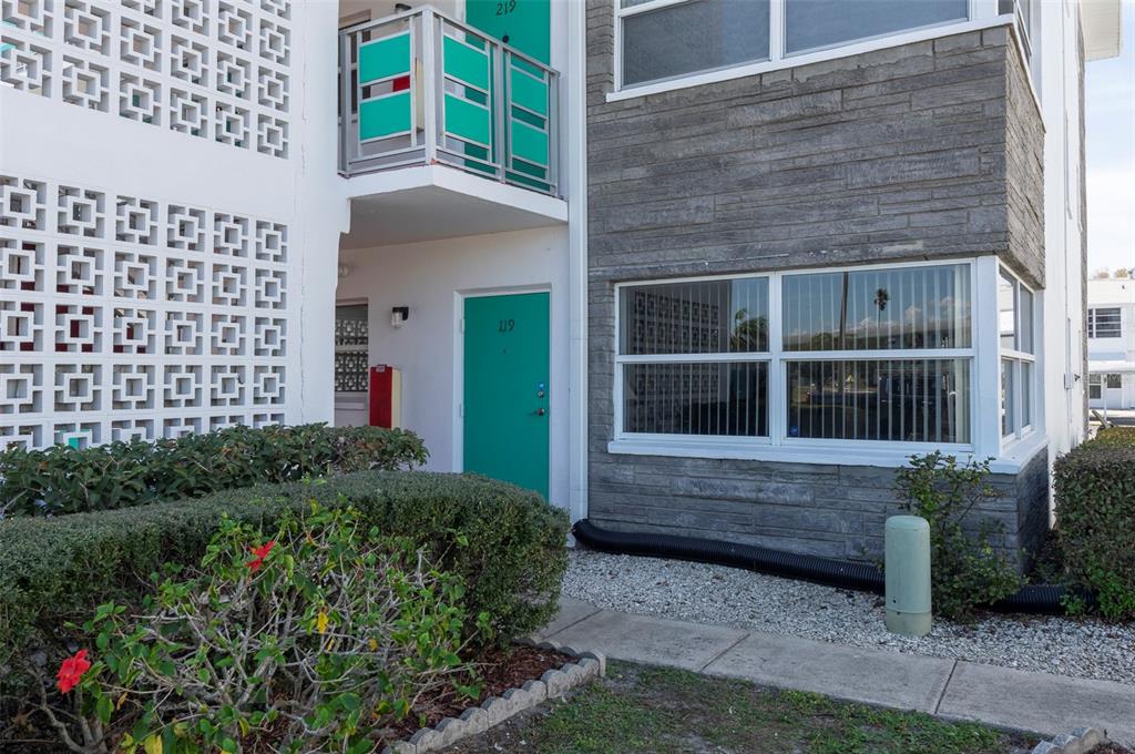 1950 59TH AVENUE N UNIT 119