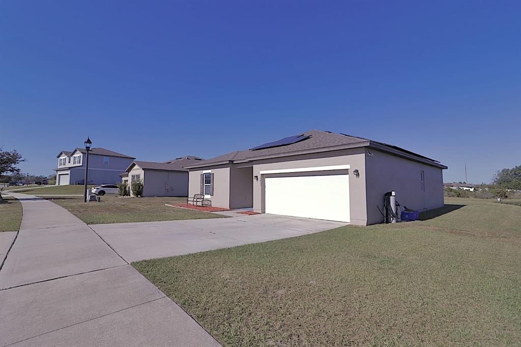 16402 BLOOMING CHERRY DRIVE, GROVELAND, FL — photo 3 of 29