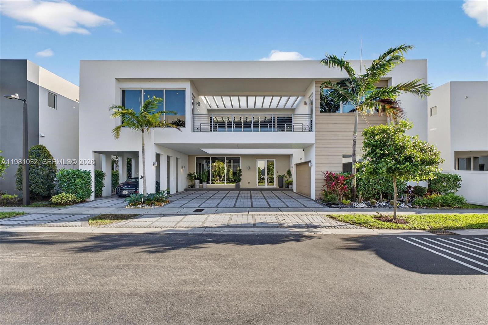 10292 NW 75th Ter, Doral FL 33178