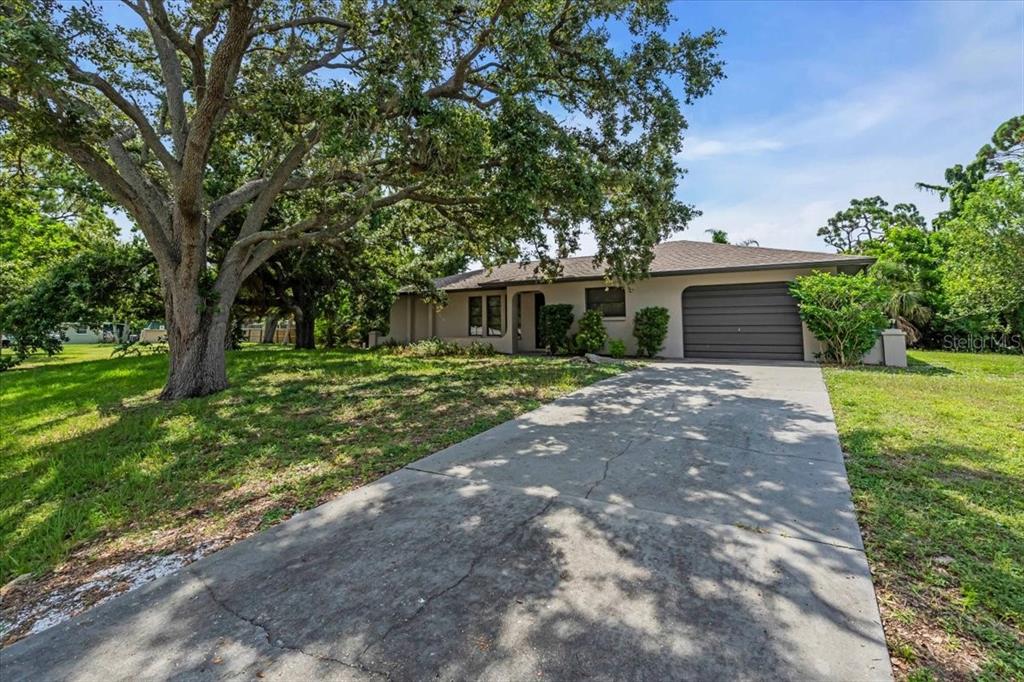 331 BURKE ROAD, VENICE, FL — photo 4 of 29