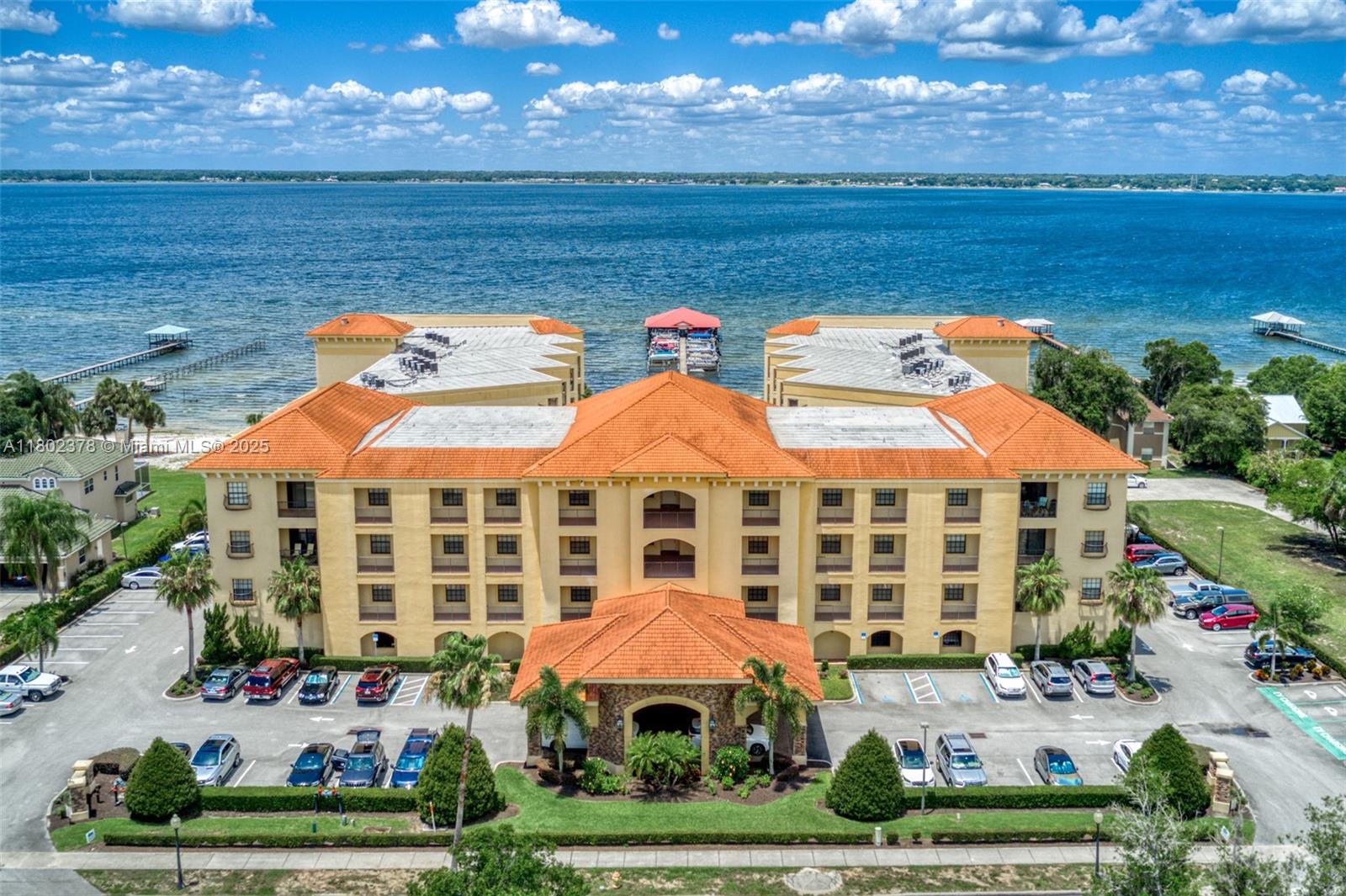 2351 LAKEVIEW DR # 219, Sebring FL 33870