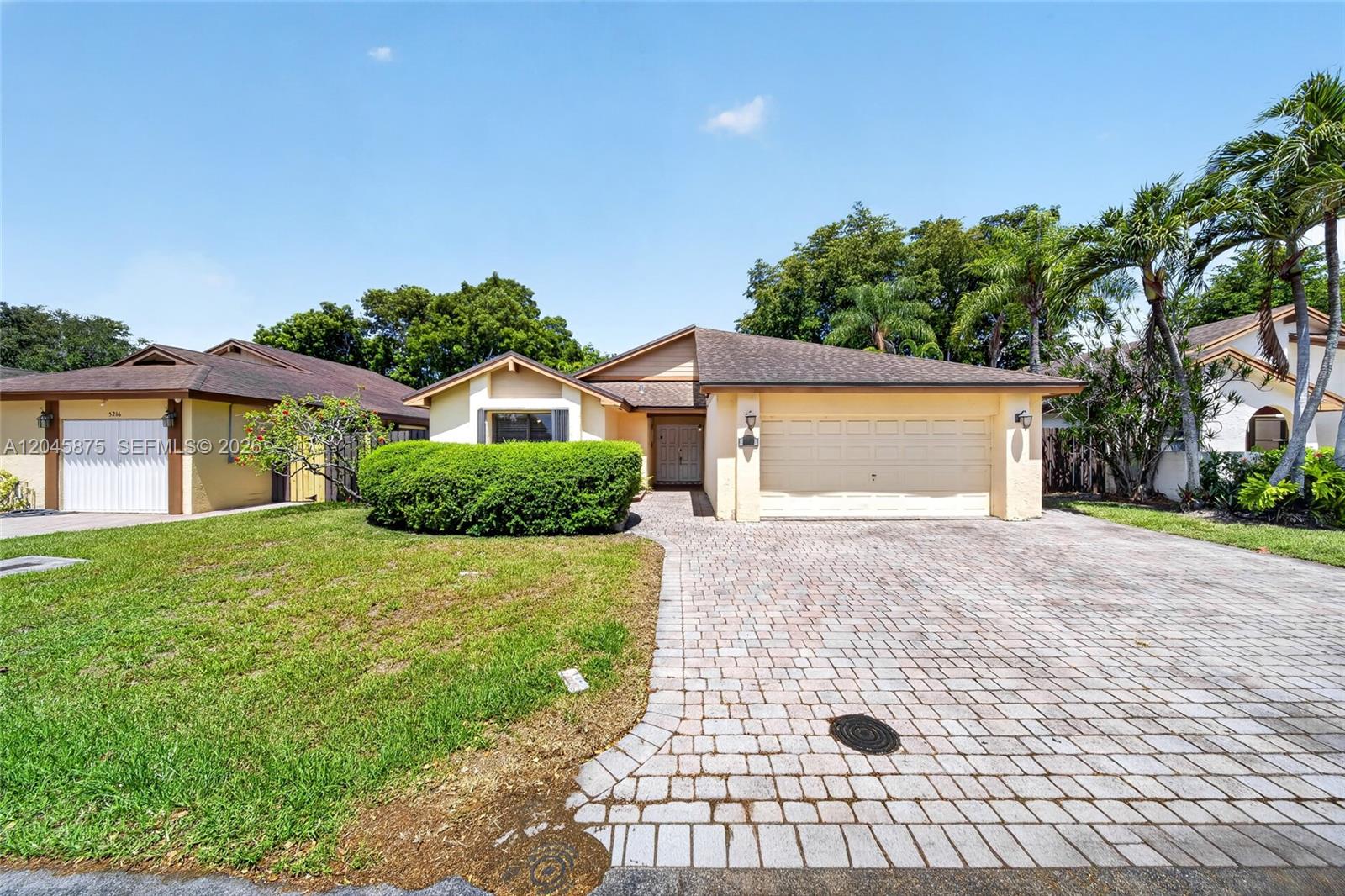 5212 SW 151st Pl, Miami FL 33185