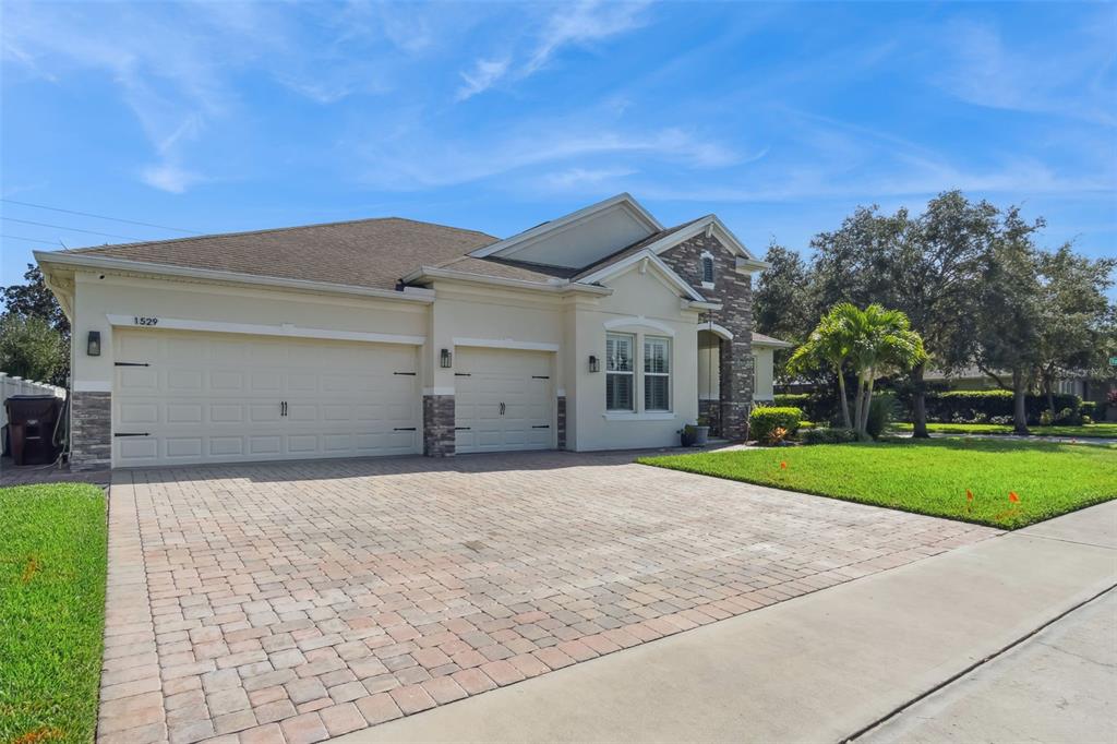 1529 ALLIGATOR STREET