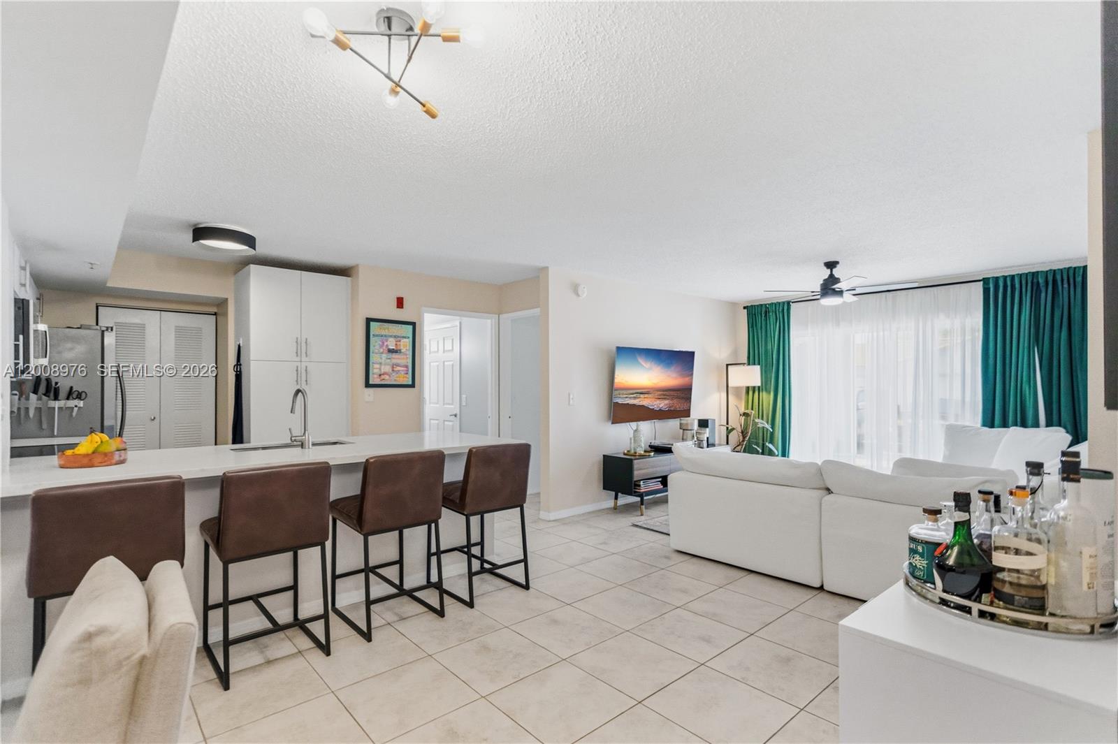2640 S University Dr # 111, Davie FL 33328
