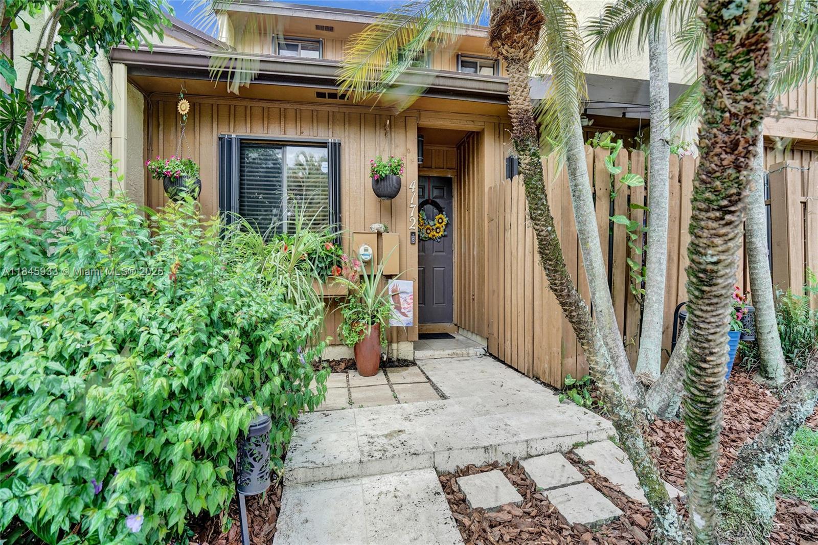 4172 S Pine Island Rd, Davie FL 33328