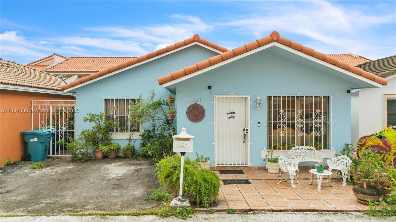 11525 SW 6th St, Sweetwater FL 33174