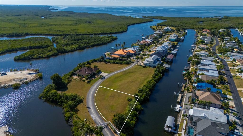 5407 SEA EDGE DRIVE, PUNTA GORDA, FL — photo 3 of 10