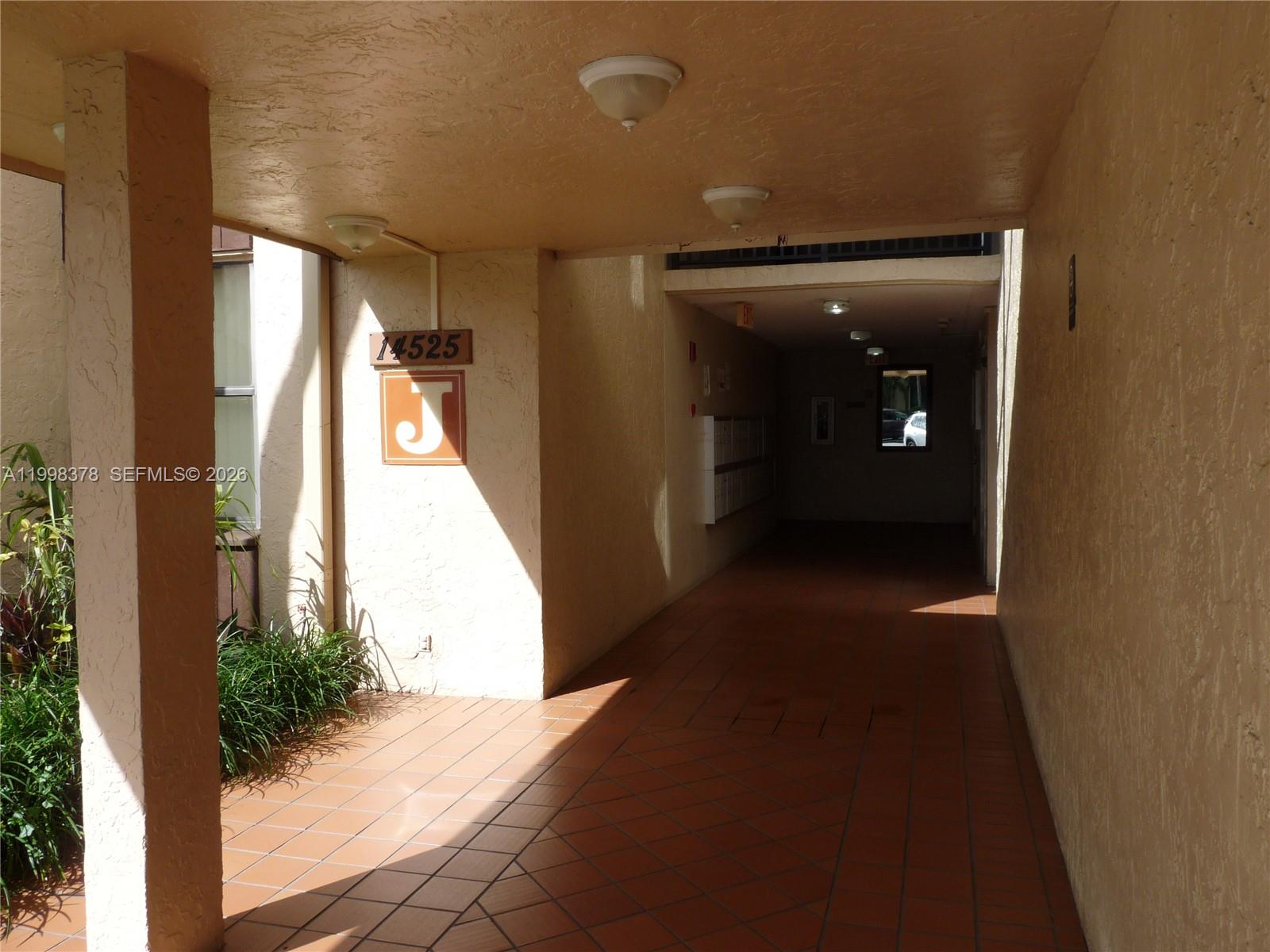 14525 N Kendall Dr # 102J, Miami FL 33186