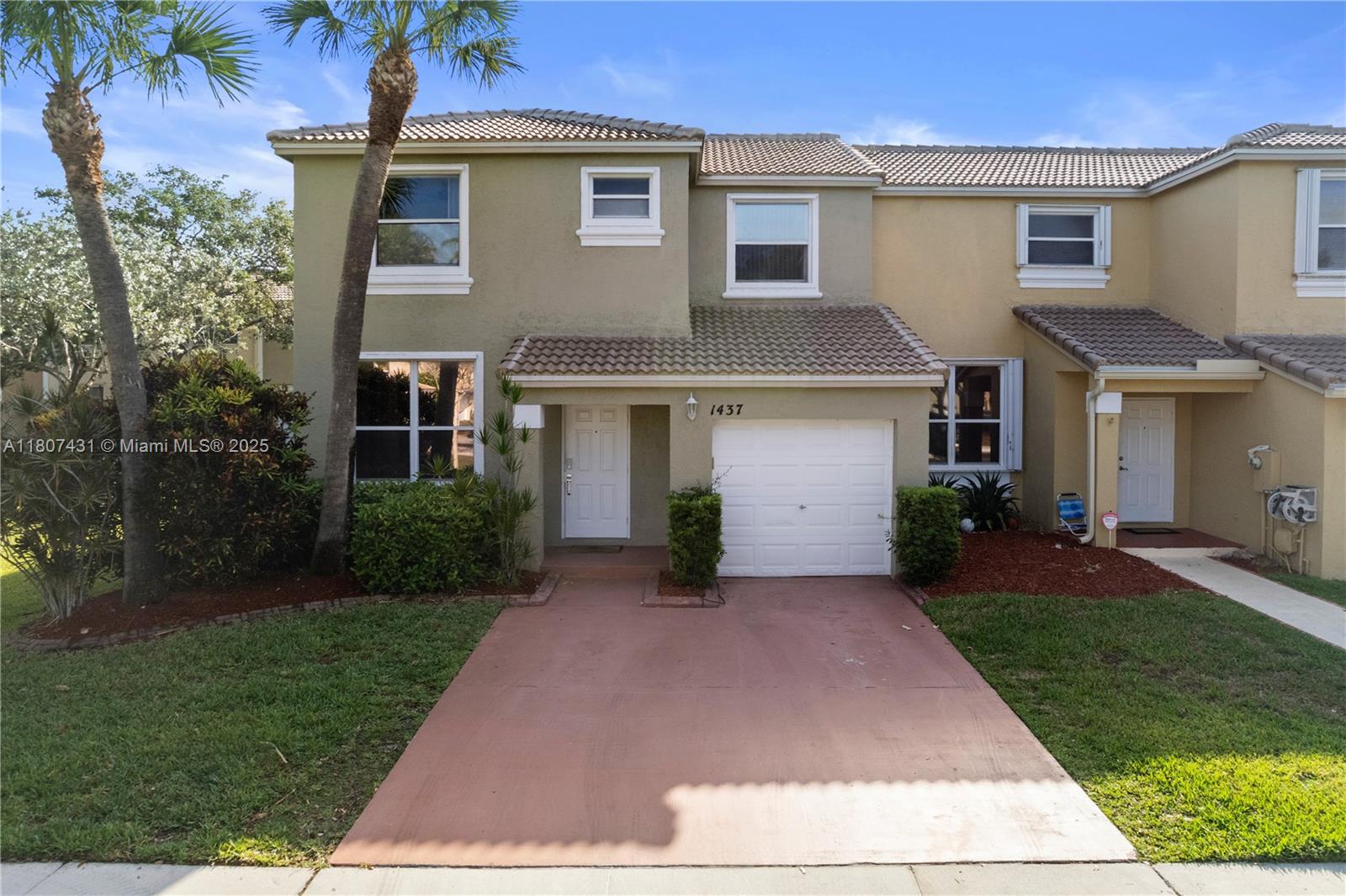 1437 NW 154th Ln, Pembroke Pines FL 33028