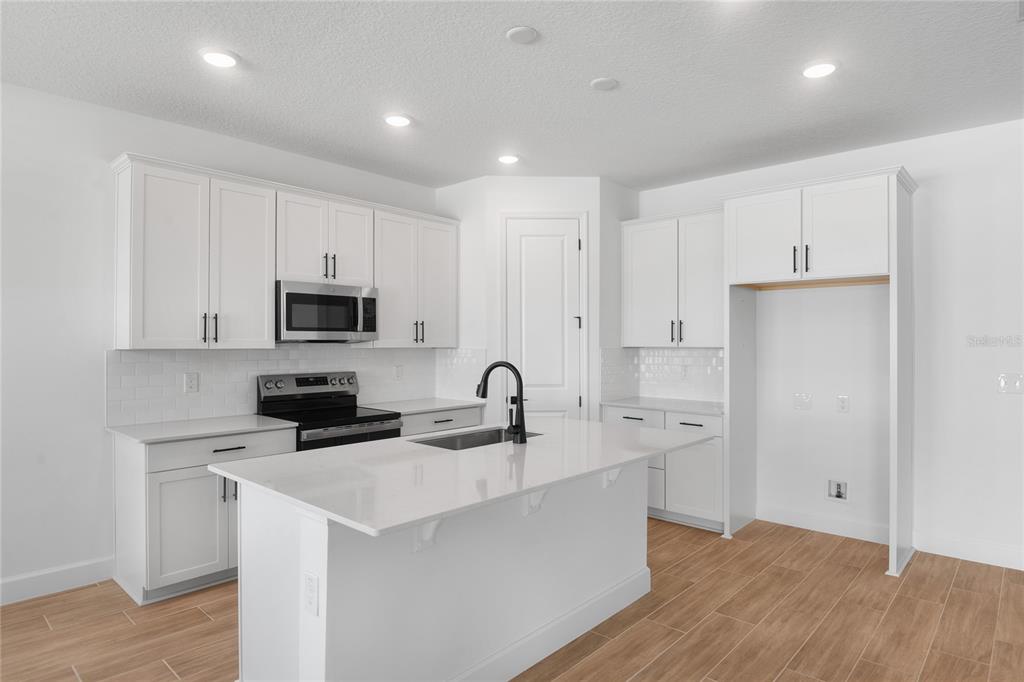 159 WATERSTONE LOOP, TAVARES, FL — photo 4 of 21