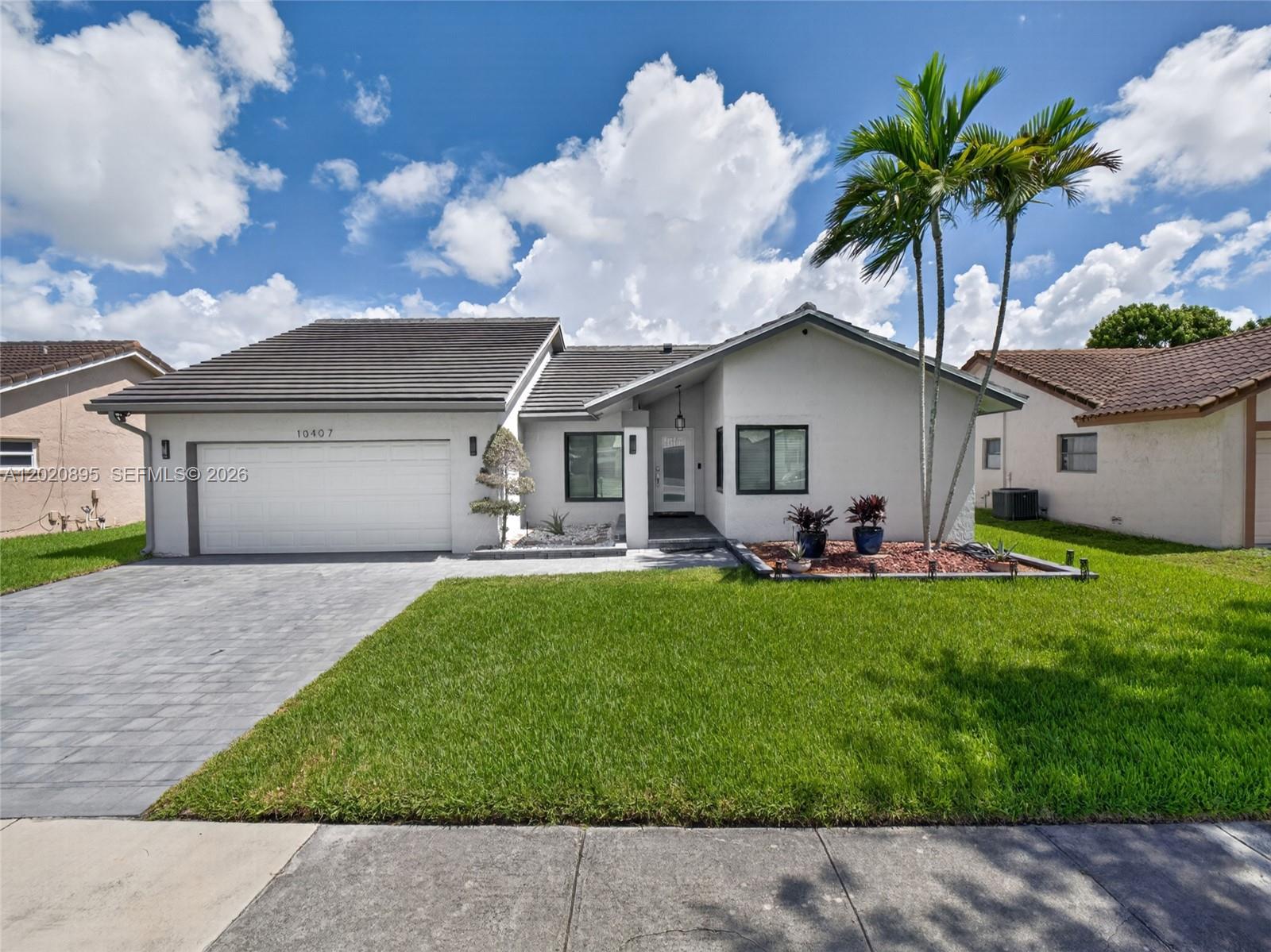 10407 NW 5th St, Plantation FL 33324