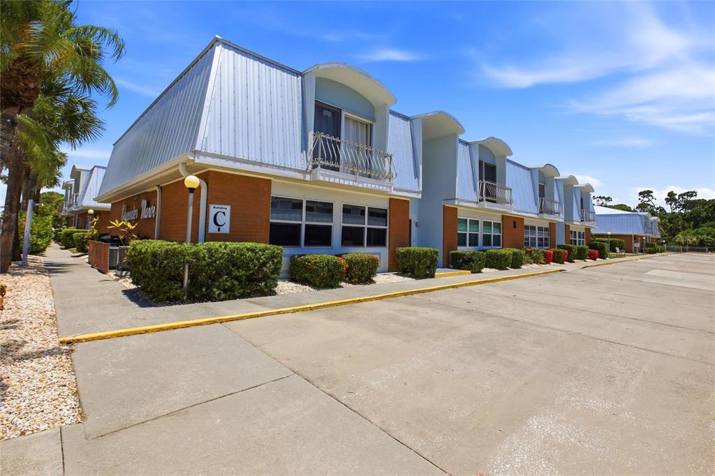 22333 EDGEWATER DRIVE UNIT C2