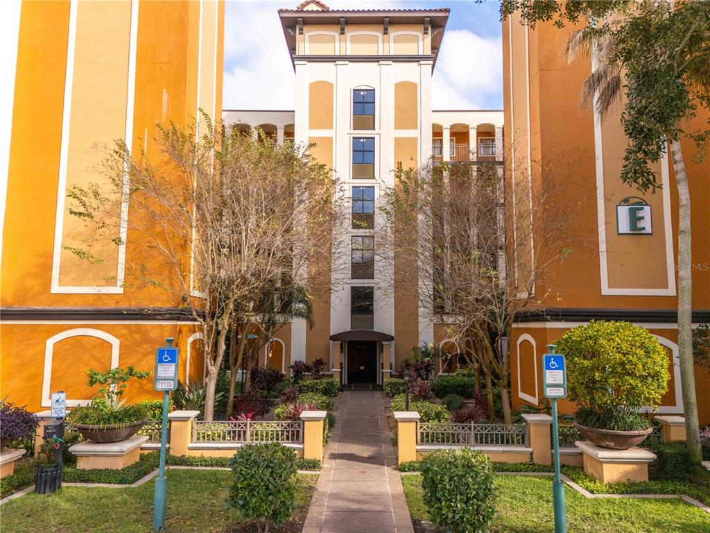 12527 FLORIDAYS RESORT DRIVE UNIT 611-E