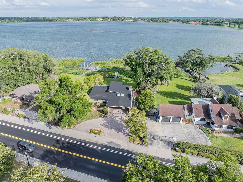 7 LAKE HOLLINGSWORTH DRIVE
