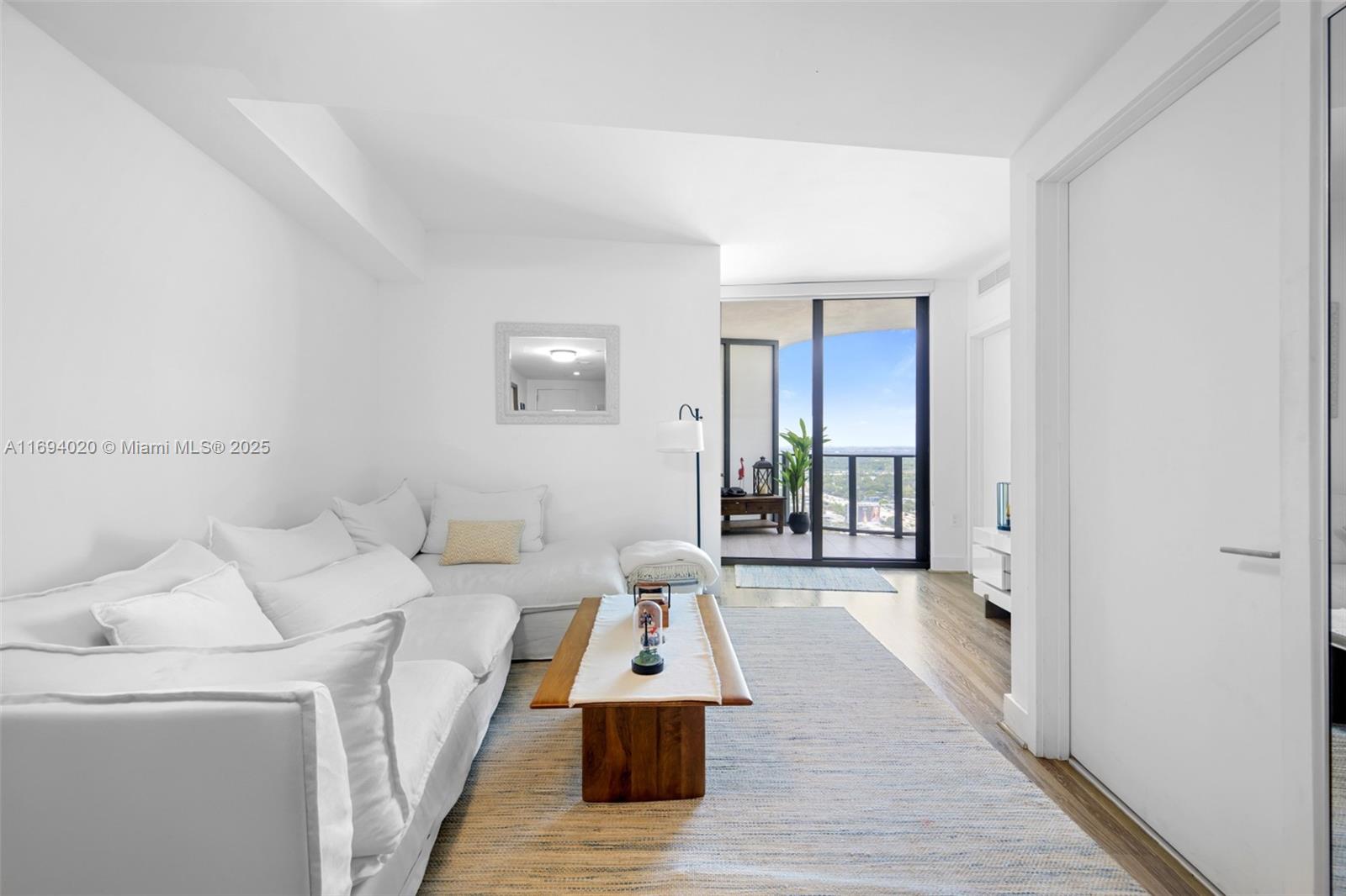 121 NE 34th St # 3014, Miami FL 33137