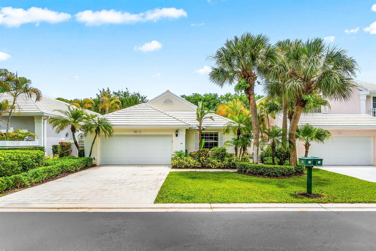 25 Wyndham Lane, Palm Beach Gardens FL 33418