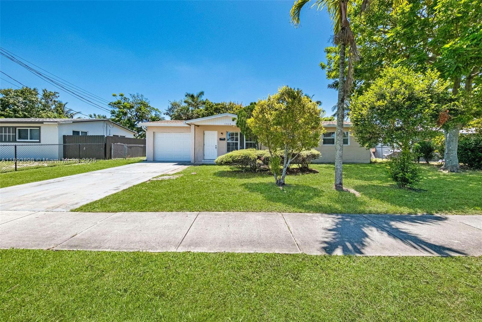 1560 NW Sunset Strip, Sunrise FL 33313