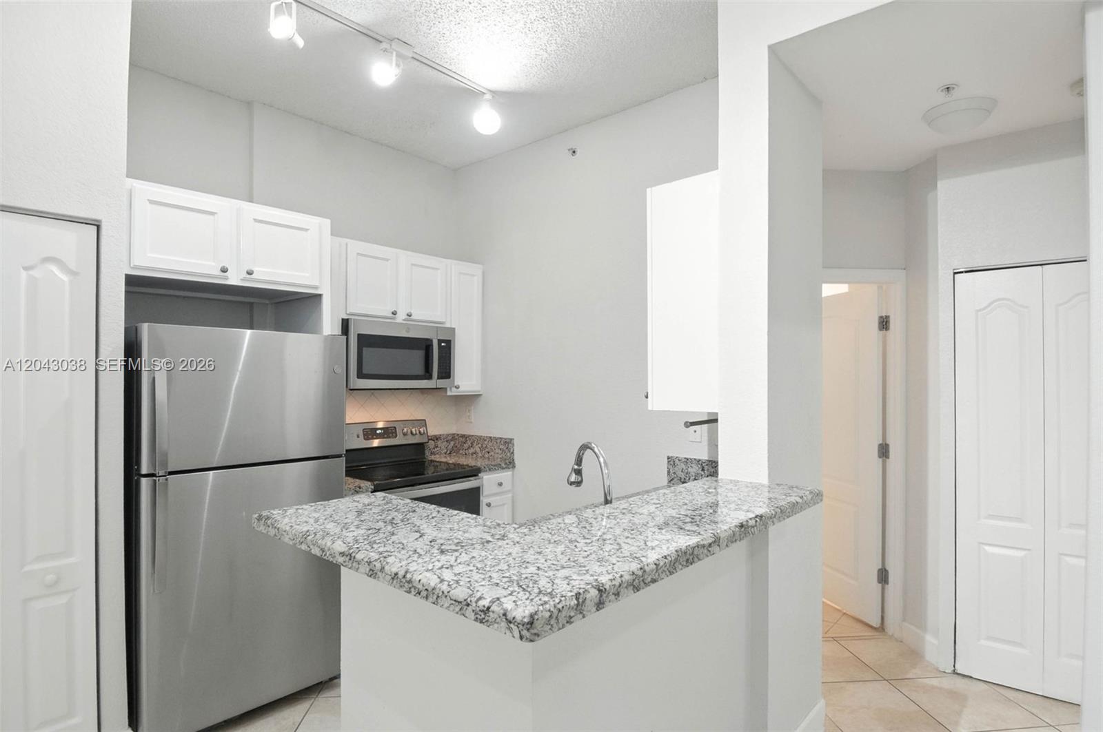 6001 SW 70th St # 108, South Miami FL 33143