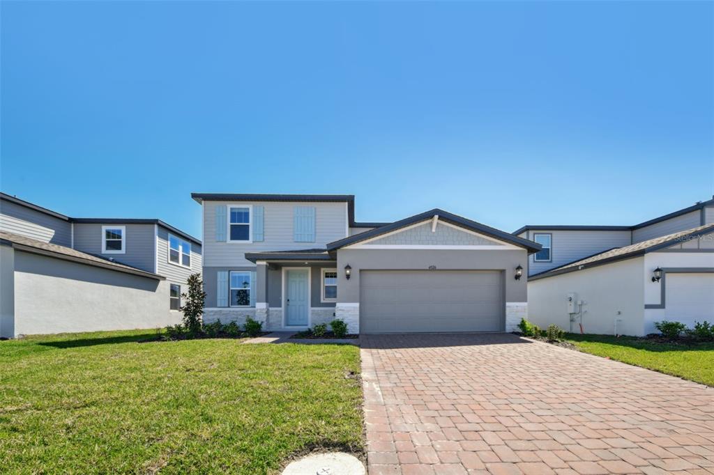 4526 WINDY OAK WAY