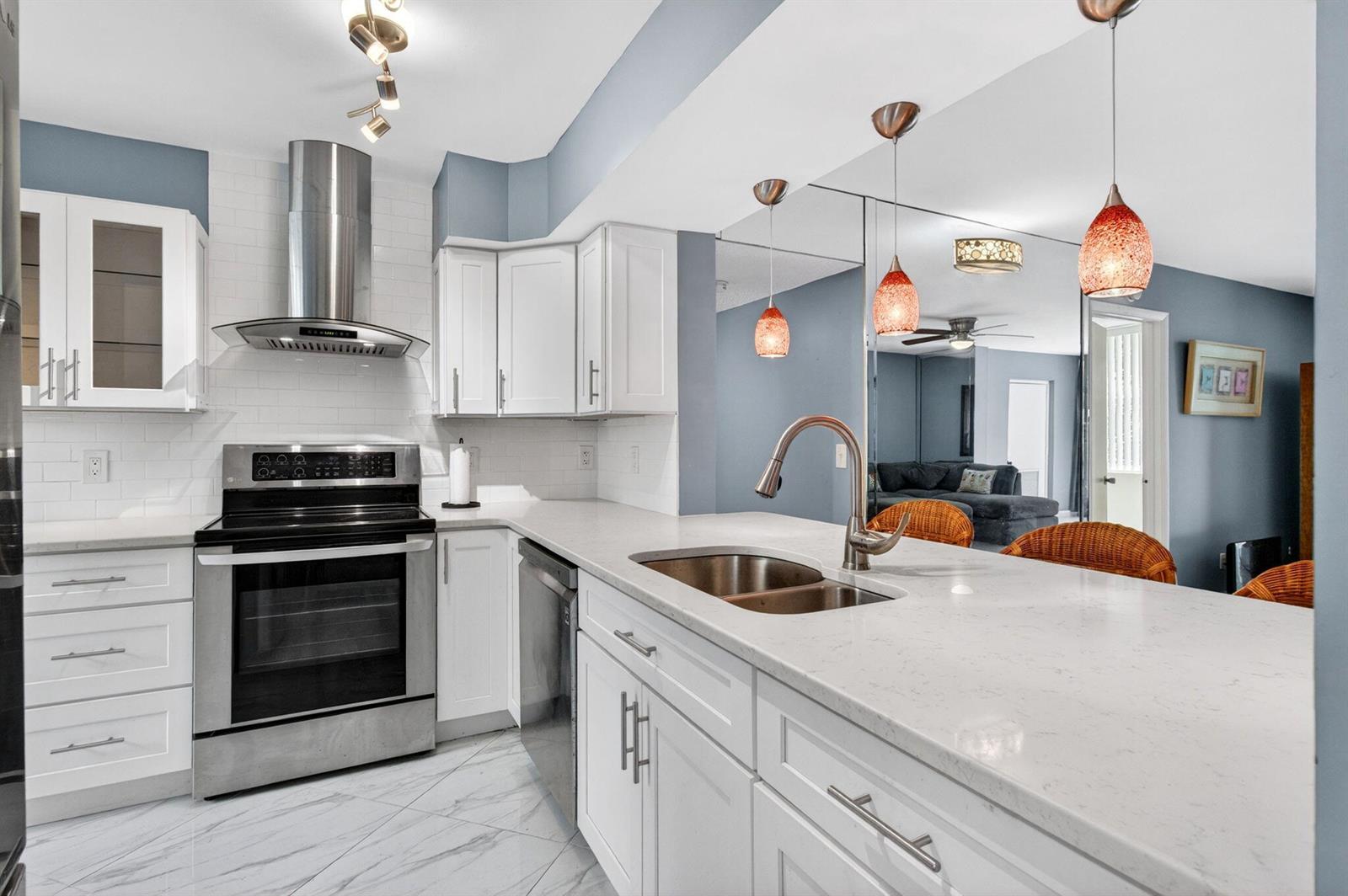 18 Willowbrook Lane # 103, Delray Beach FL 33446