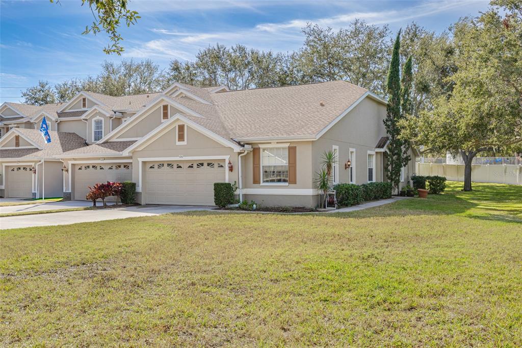 656 SPRING LAKE CIRCLE