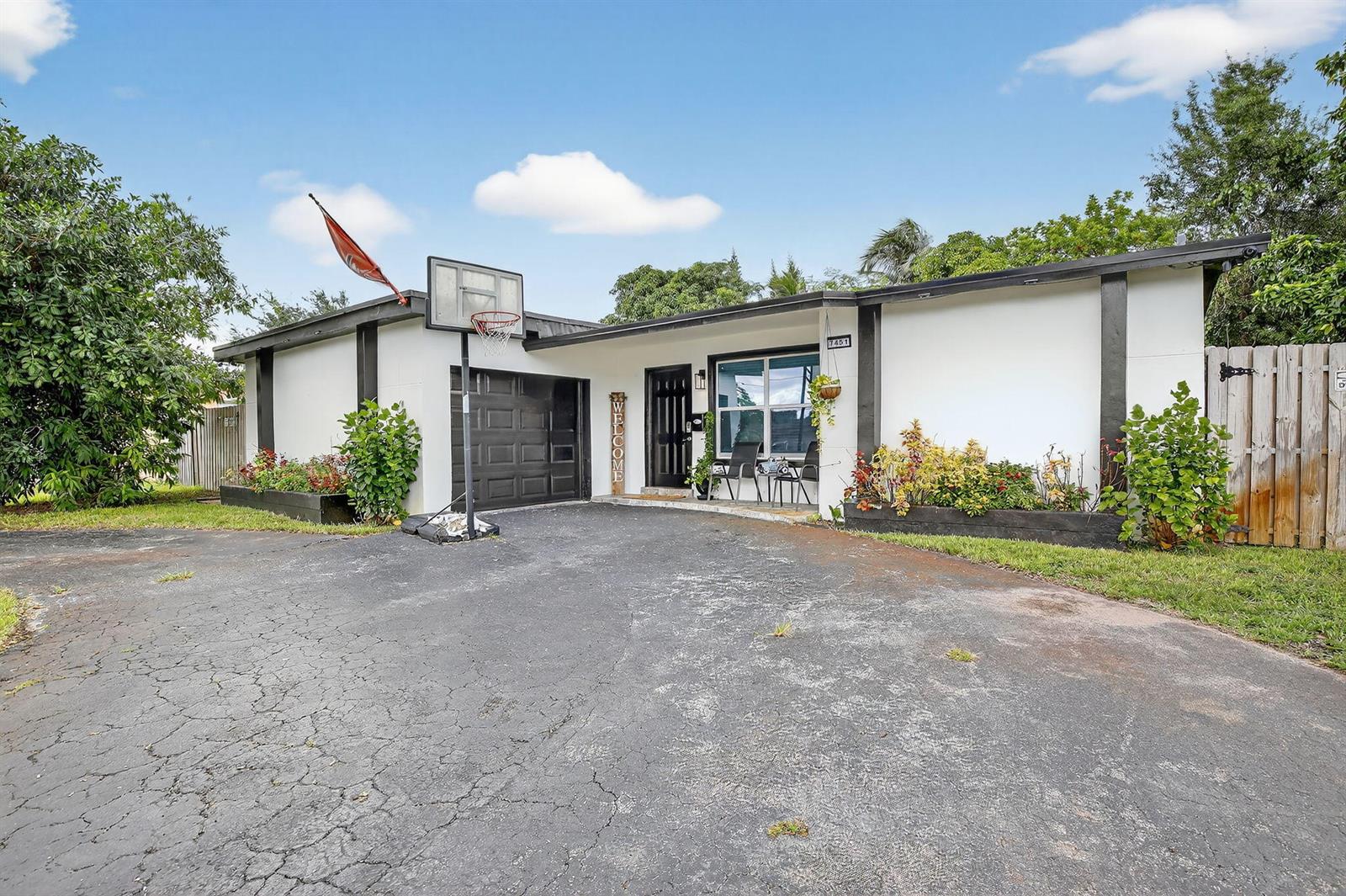 7451 NW 21st Street, Sunrise FL 33313
