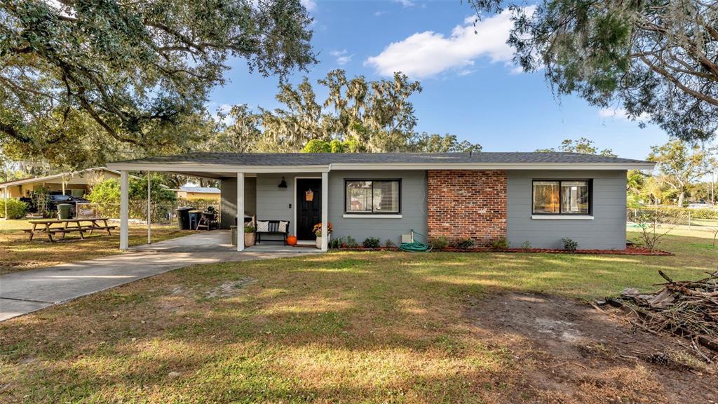 930 PINECREST DRIVE