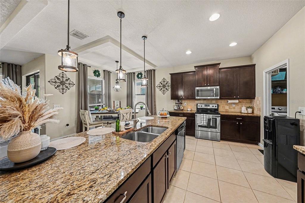 12530 BALLENTRAE FOREST DRIVE, RIVERVIEW, FL — photo 2 of 25