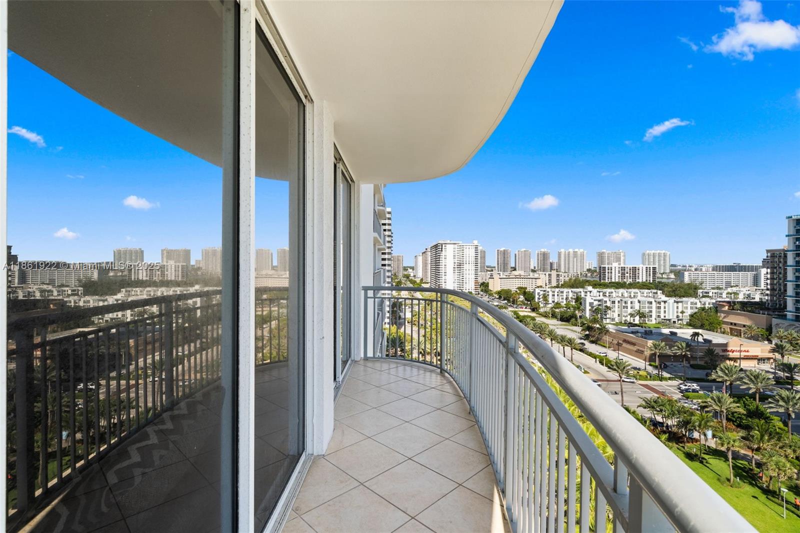 SUNNY ISLES BEACH, FL — photo 4 of 30