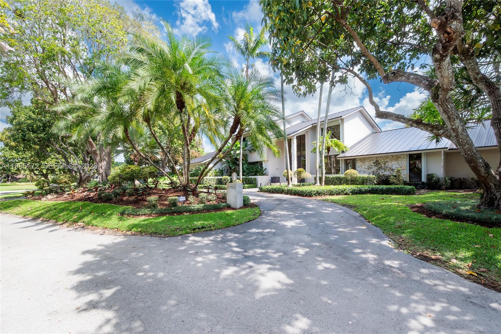 11785 SW 90th Ave, Miami FL 33176