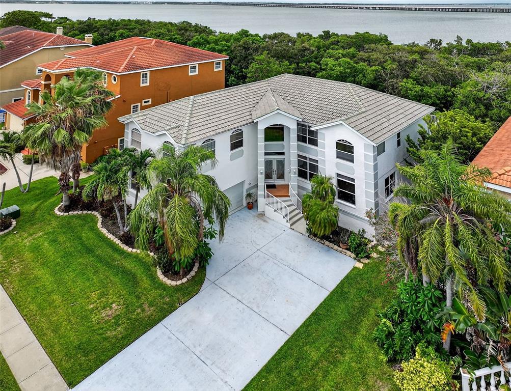 3185 SHORELINE DRIVE