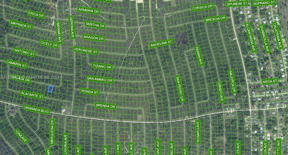 This is an aerial map showing a residential neighborhood with highlighted property boundaries — 8525 BALADA DR, Sebring FL 33872, SEBRING, FL