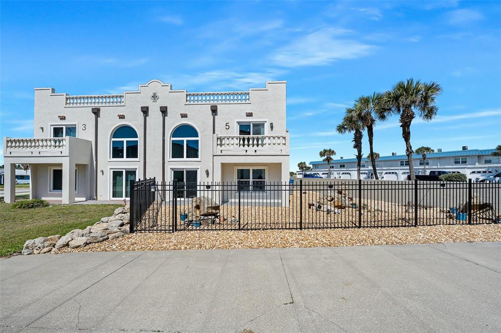 5 SUNNY BEACH DRIVE