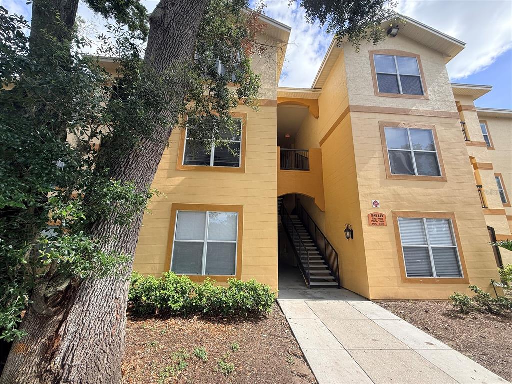 5618 PINNACLE HEIGHTS CIRCLE UNIT 305