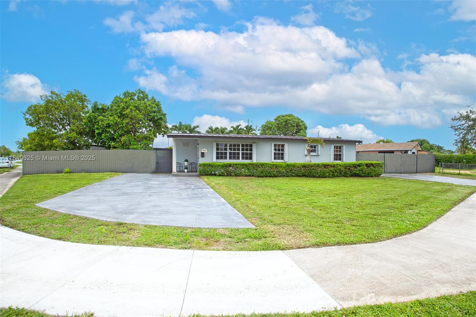 5001 SW 113th Ct, Miami FL 33165