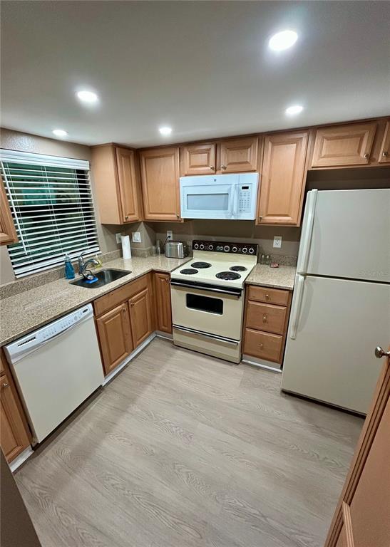 1001 BENJAMIN FRANKLIN DRIVE UNIT 108, SARASOTA, FL — photo 5 of 8