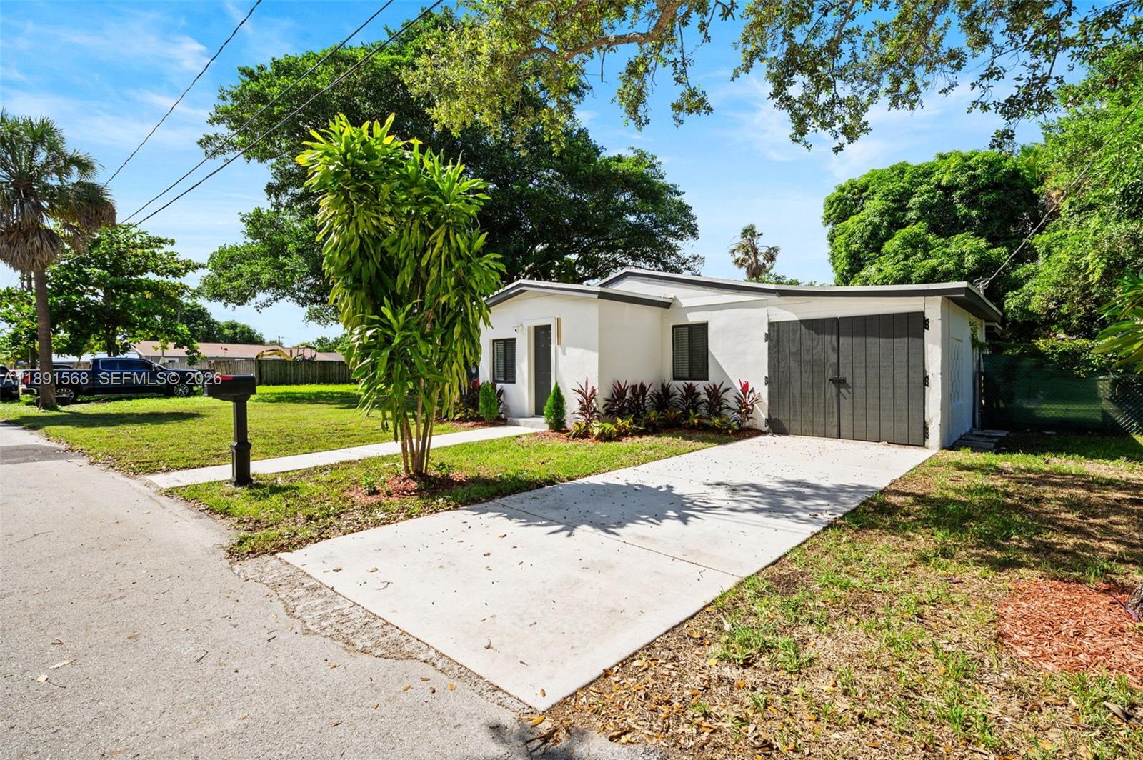261 NW 2nd Ct, Deerfield Beach FL 33441