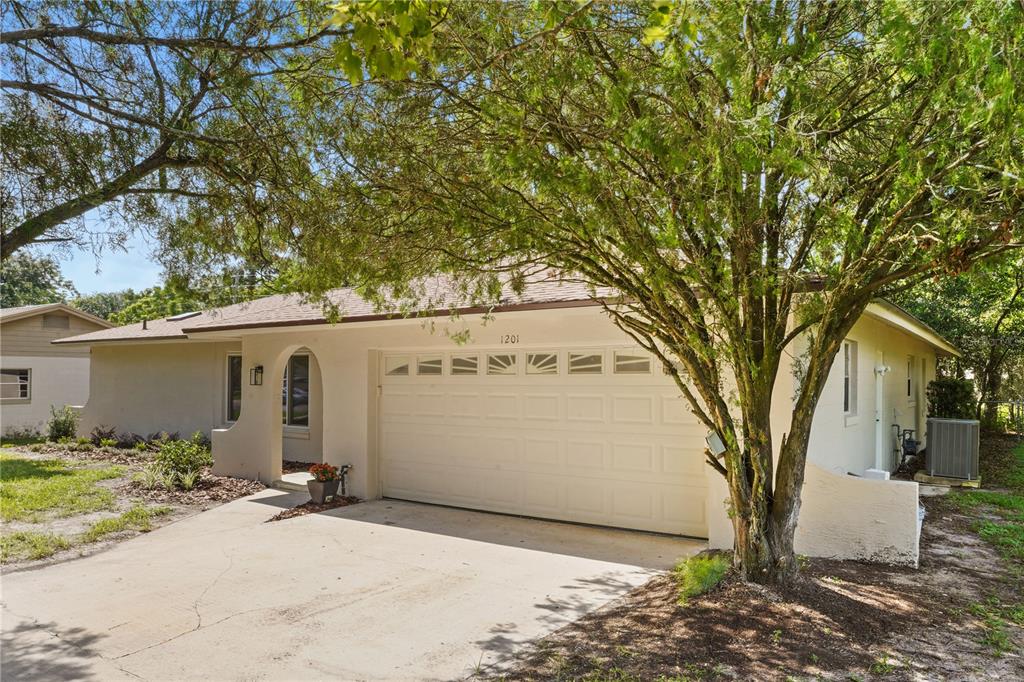 1201 AVALON BOULEVARD, CASSELBERRY, FL — photo 3 of 30