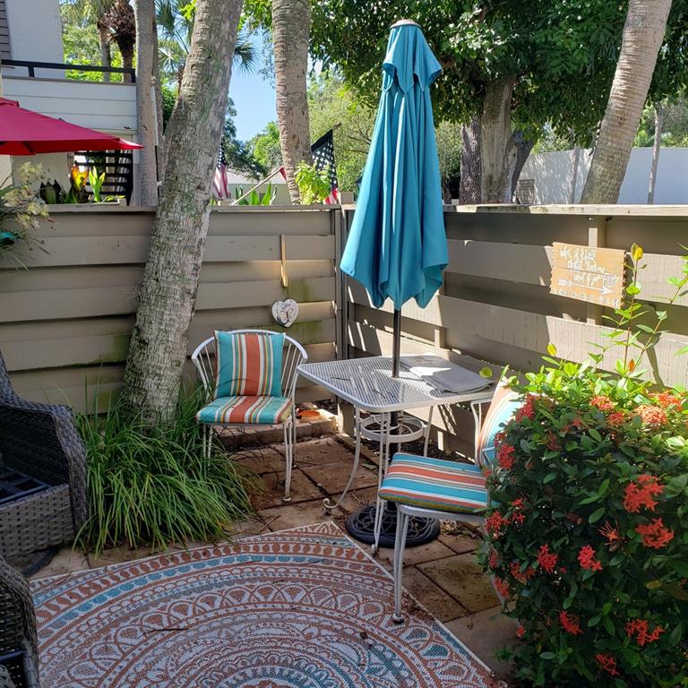 108 PINEHURST DRIVE, BRADENTON, FL — photo 2 of 16